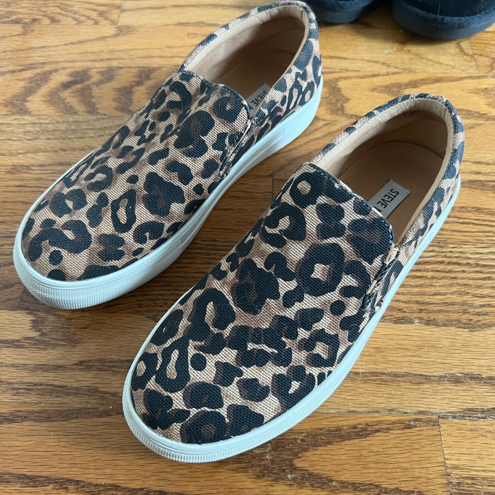 Steve Madden leopard shoes